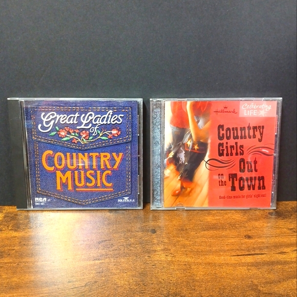 Lot of 2 Country Music CDs, Great Ladies Of & Country Girls Out On The Town - Picture 1 of 5
